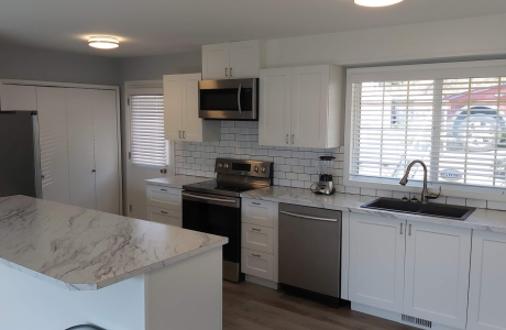Newly Renovated 3 Bedroom House in Peachland