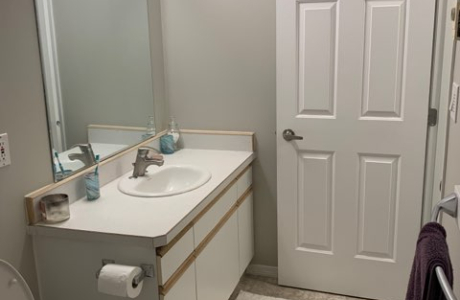 2 Bedroom Upper Floor of a Duplex in Penticton